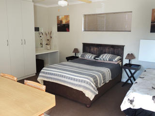 unit 2 port elizabeth self catering accommodation