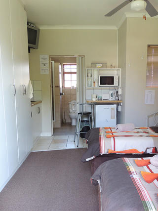 self catering port elizabeth accommodation unit 3