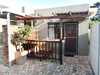 self catering port elizabeth accommodation unit 5